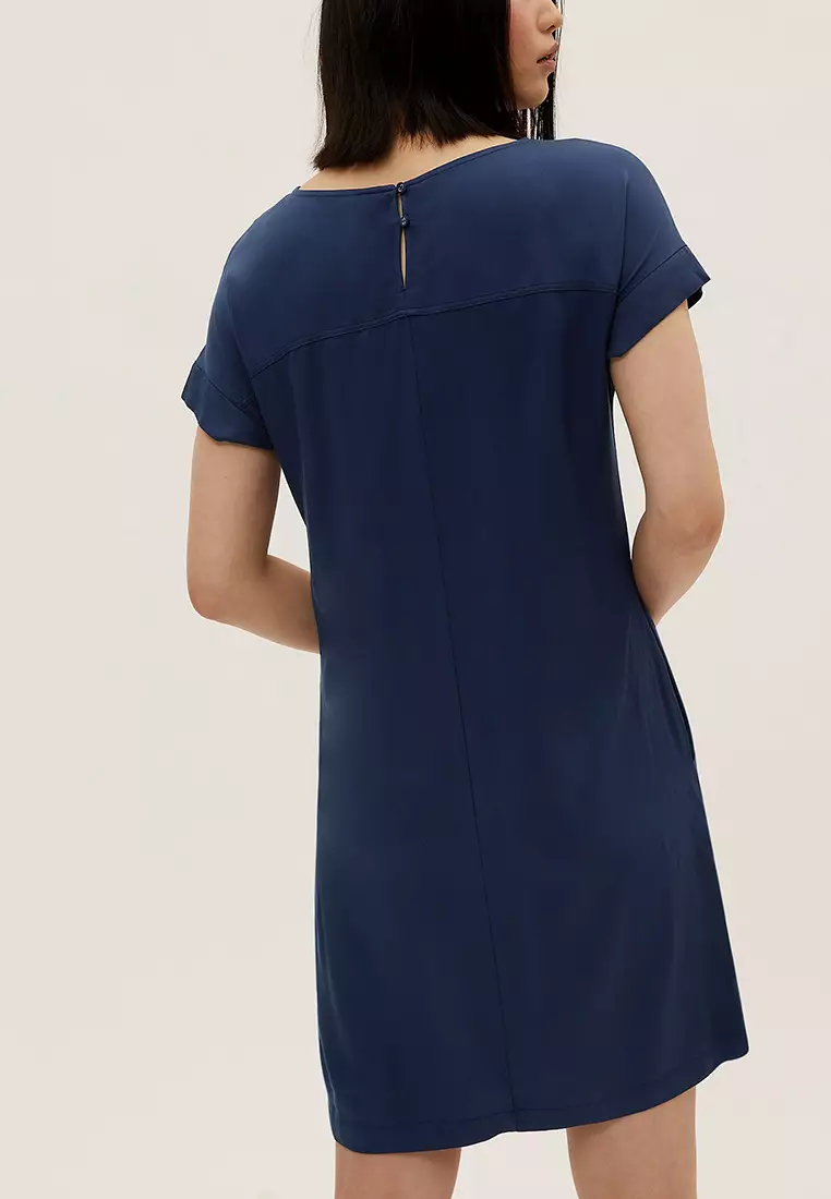 Round Neck Knee Length Shift Dress