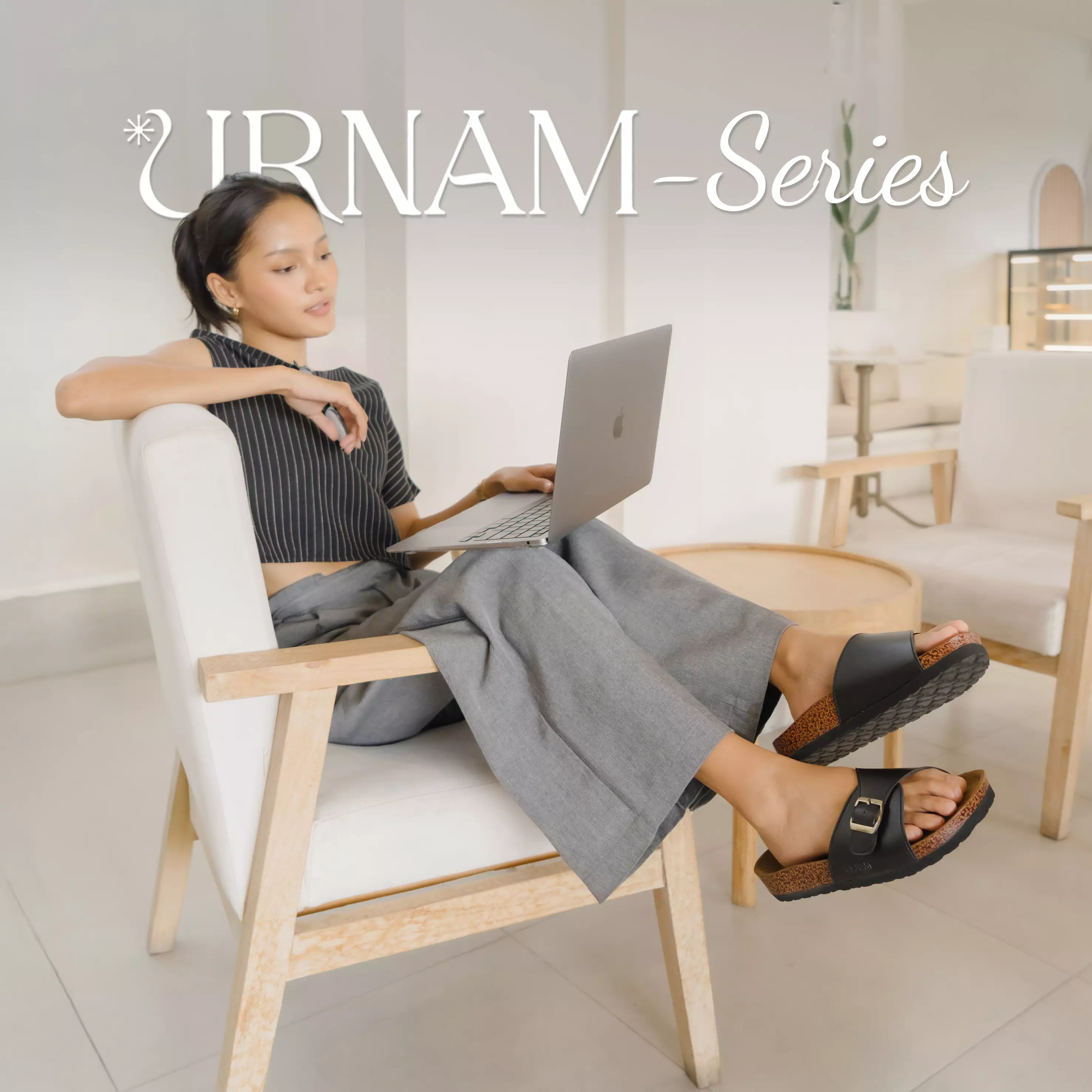 Urnam Sandal Wanita Flat Slip On Nyaman Kasual - Black