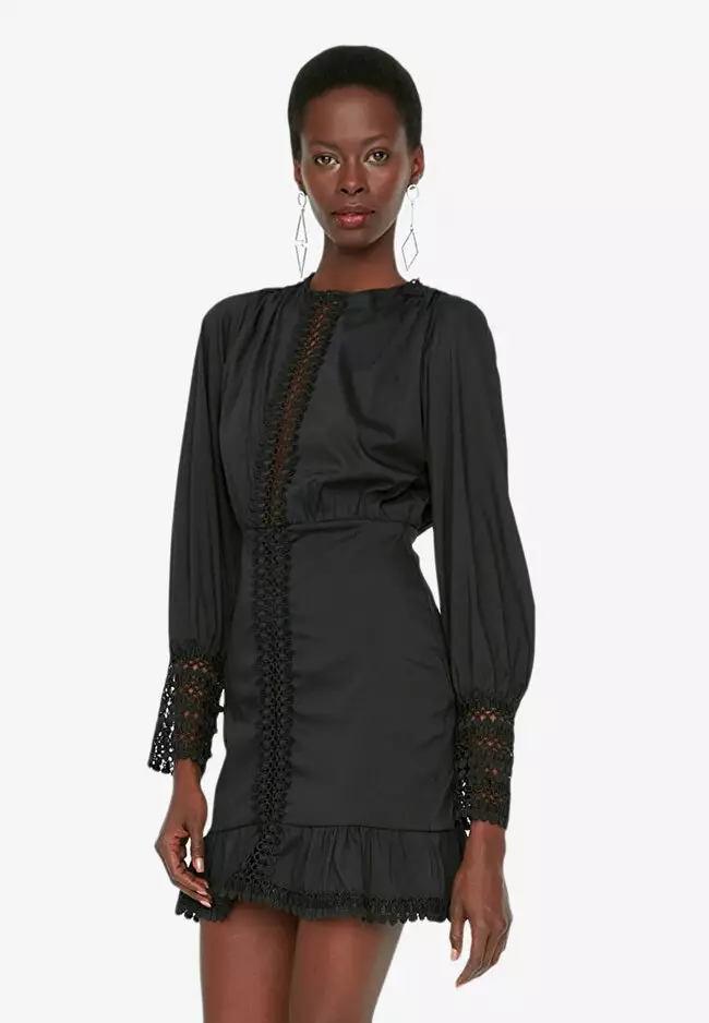 Monochrome shop dresses online