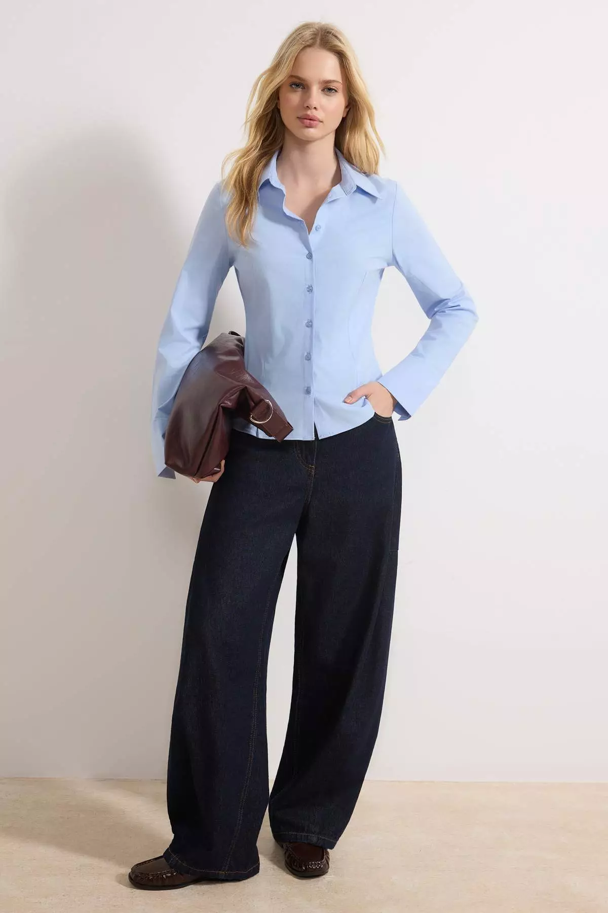 Wardrobe Essentials Light Blue Lightweight Waist-Fitted Cotton Woven Shirt Twoaw26Go22