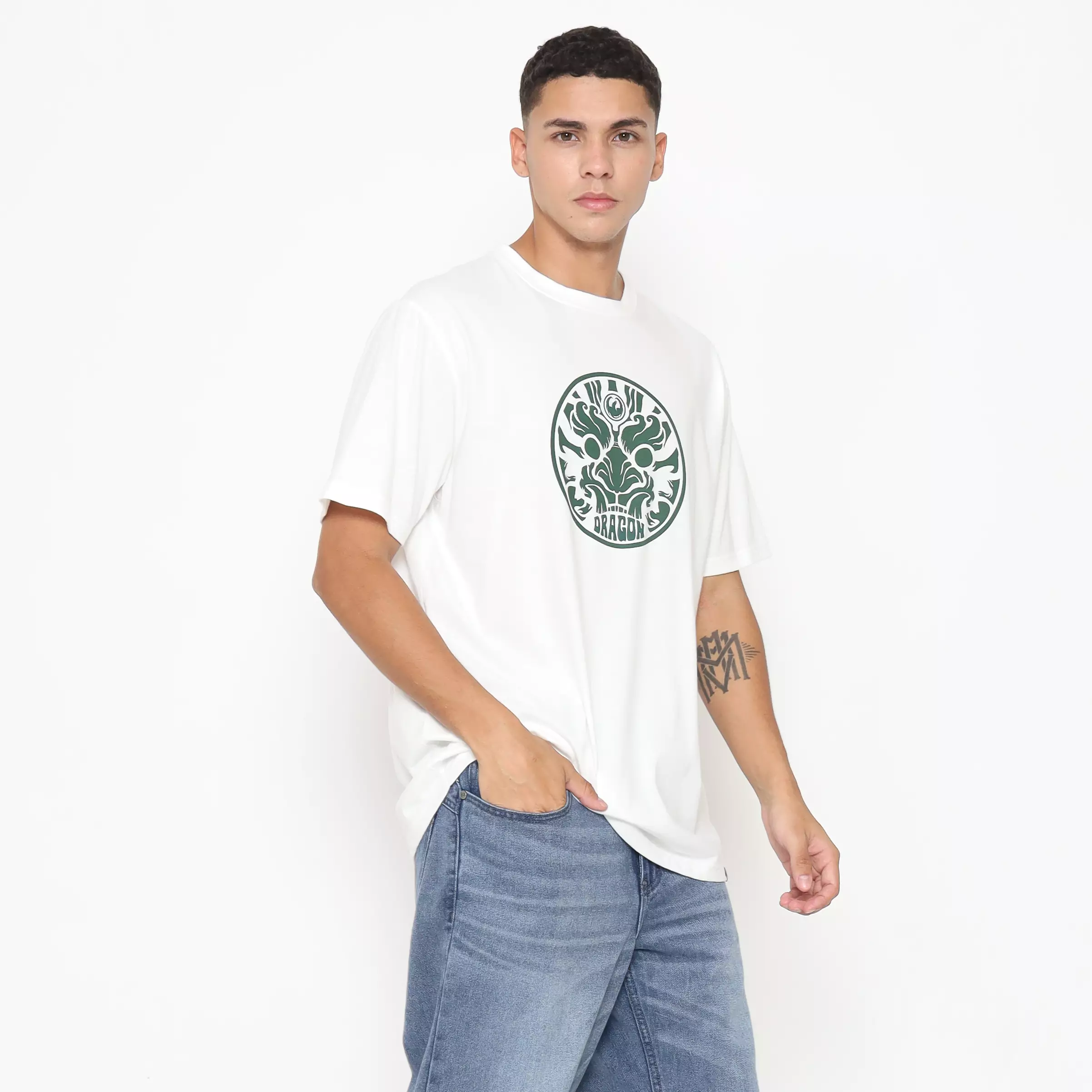 Dragon Kaos Lengan Pendek Elbraman Men Tee Off White Planet Surf