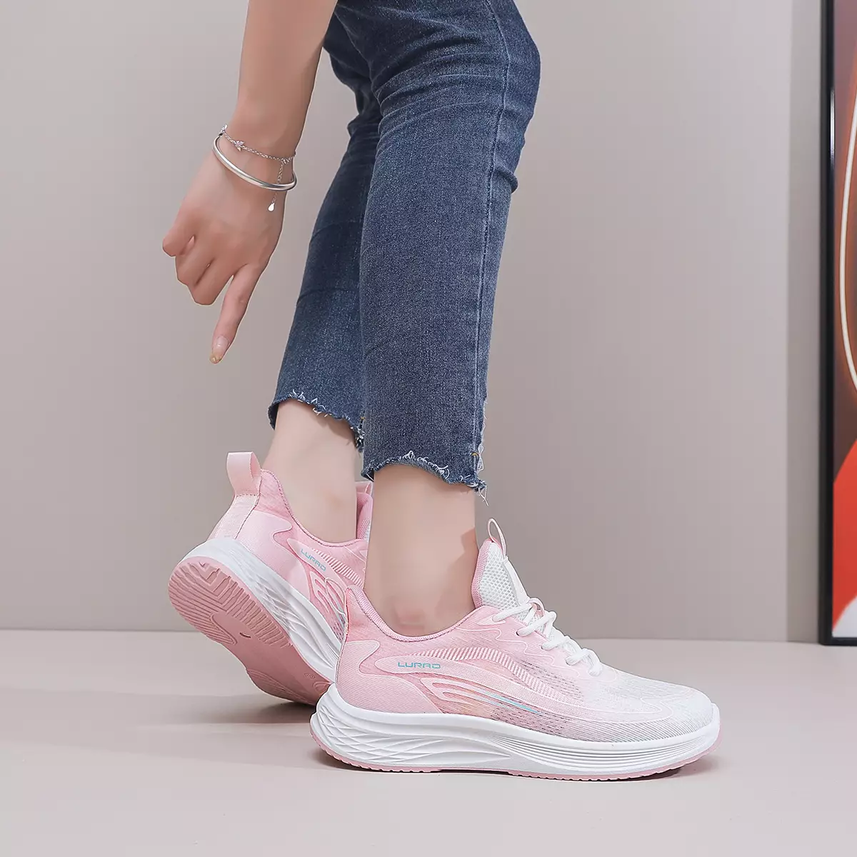 Sneakers Olahraga Wanita Kekinian Modis Ootd Jalan Santai Sepatu Cewek Bertali QN2511