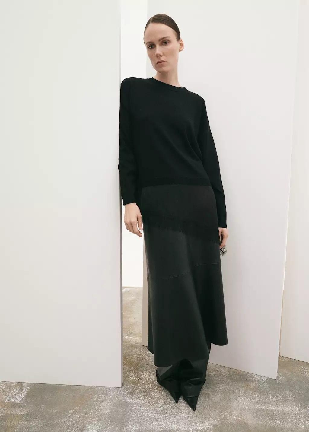 Sweater kombinasi renda