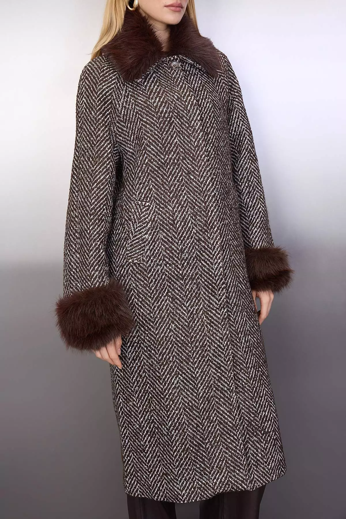 Brown Fur Detailed Herringbone Mono Closure Oversize Long Cashmere Coat