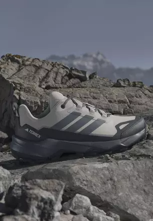 Jual Sepatu ADIDAS Sports Original Terbaru ZALORA Indonesia ®