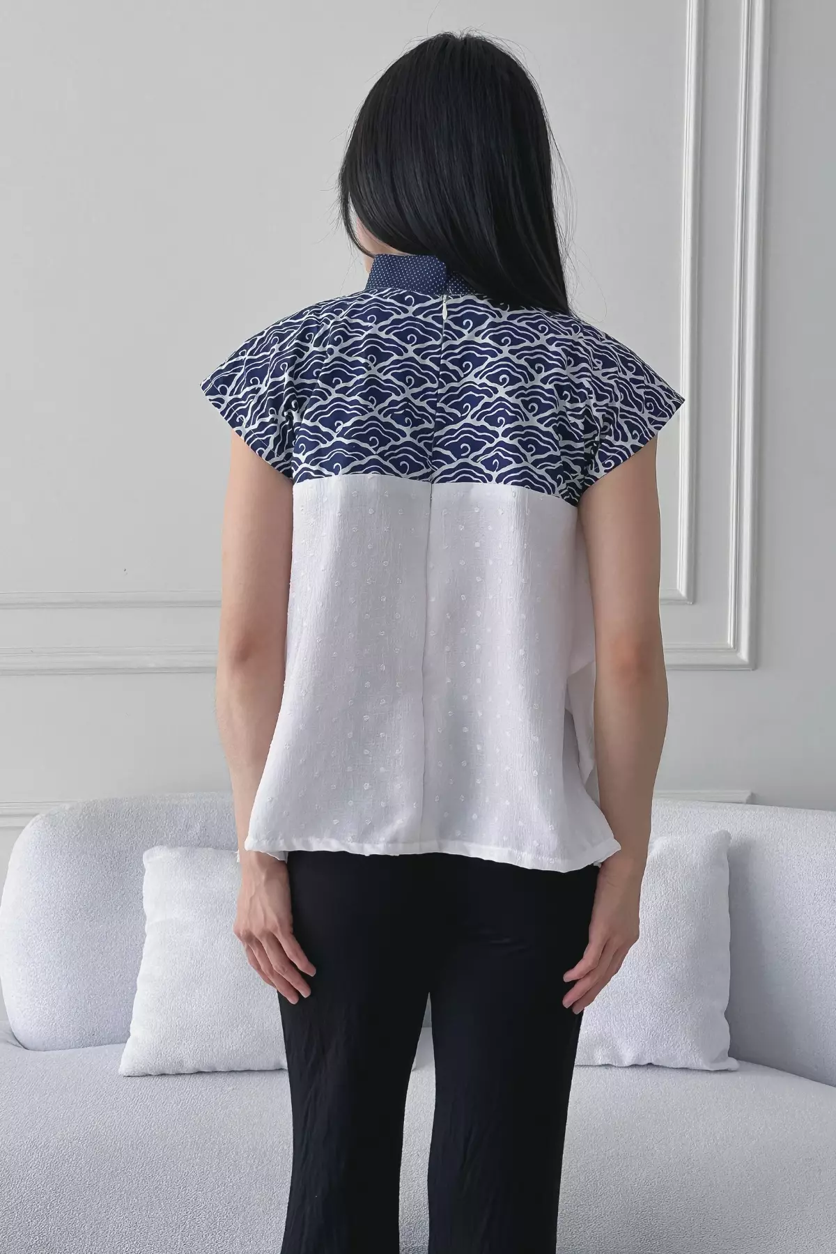 Ladore Megamendung Biru Asymmetrical Blouse