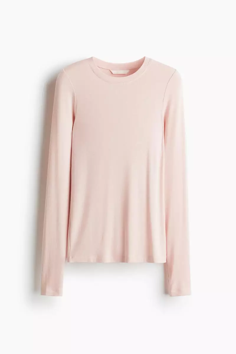 Long-sleeved top