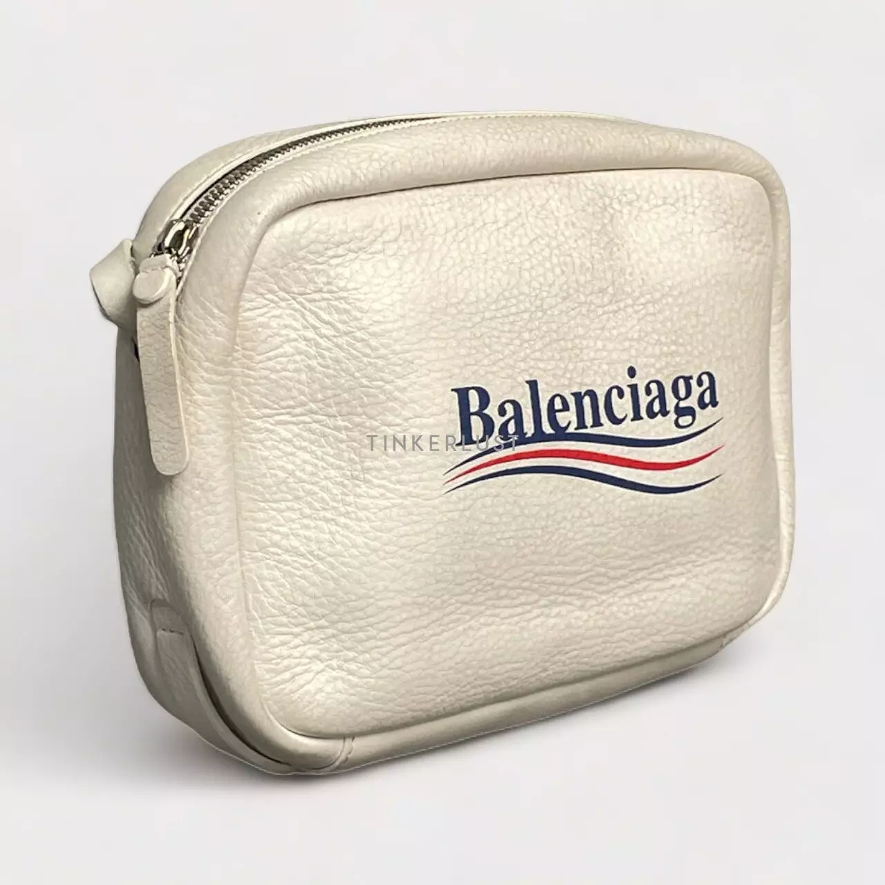 Harga sling hotsell bag balenciaga