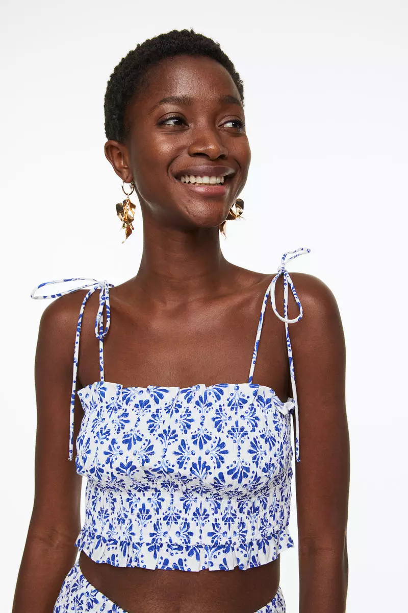 H&m top with smocking hot sale