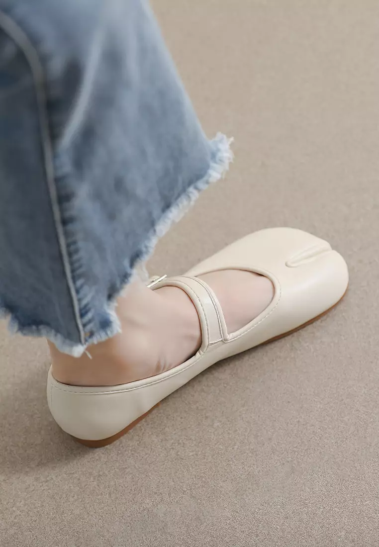 Split Toe Mary Jane Shoes WW202-1