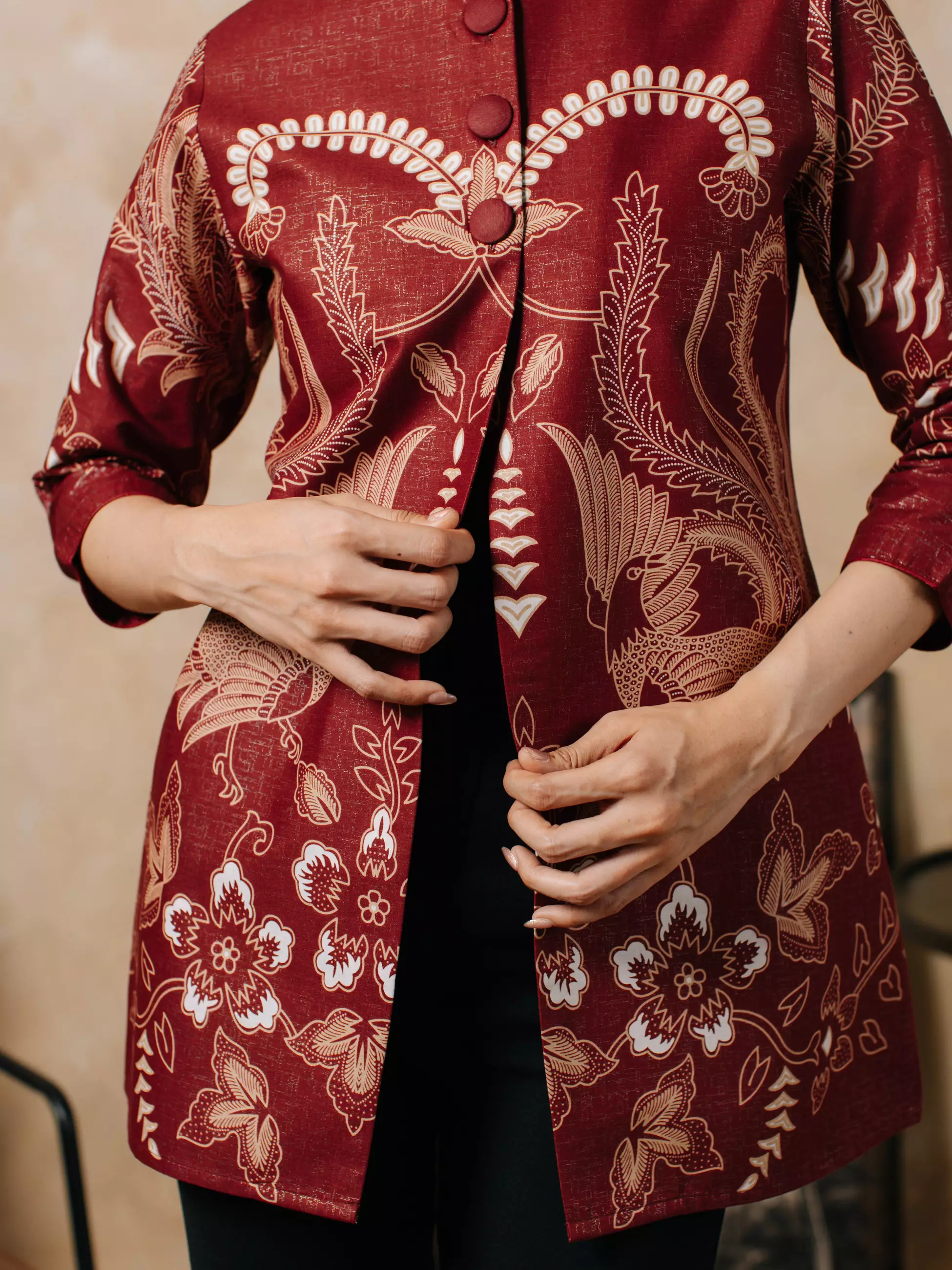 Avana by Adyatma Aria Maroon Outer Batik Wanita Katun Foil