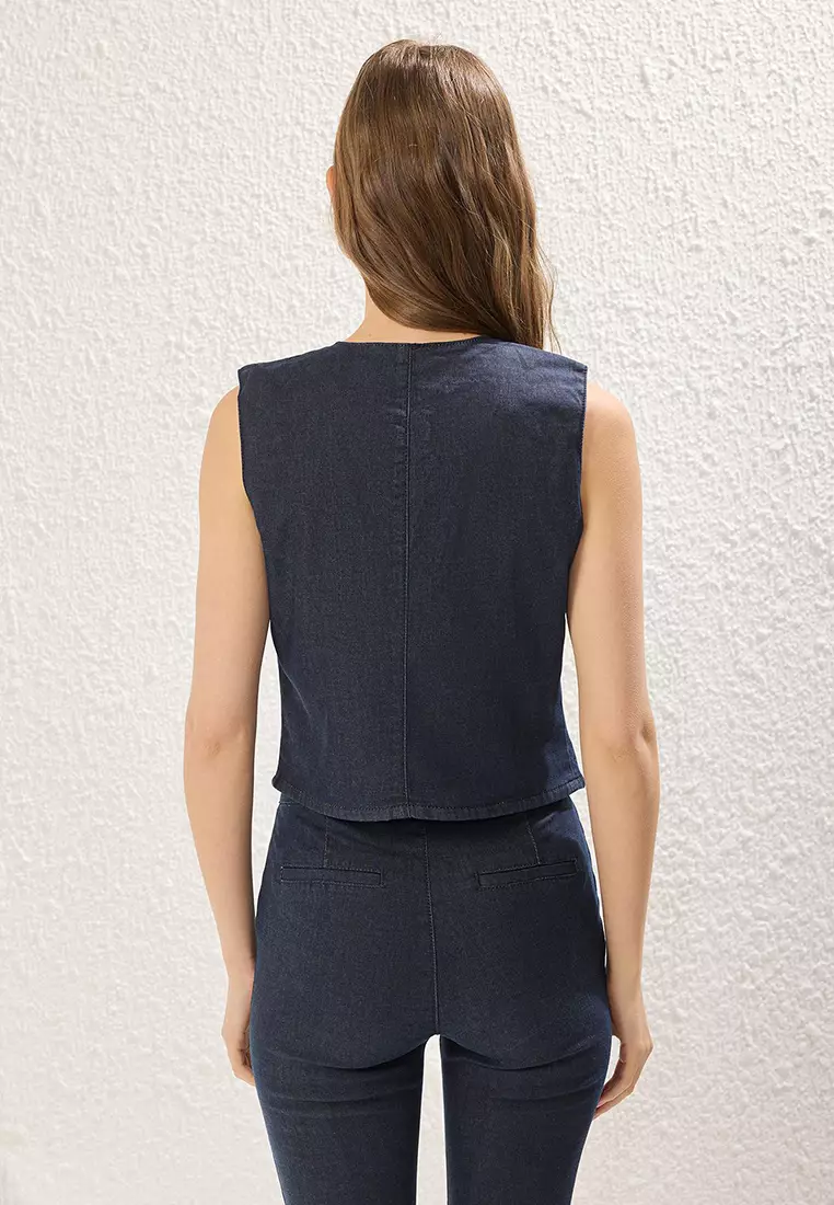 Dark Blue Crop Fitted Denim Vest TWOSS25YE00002
