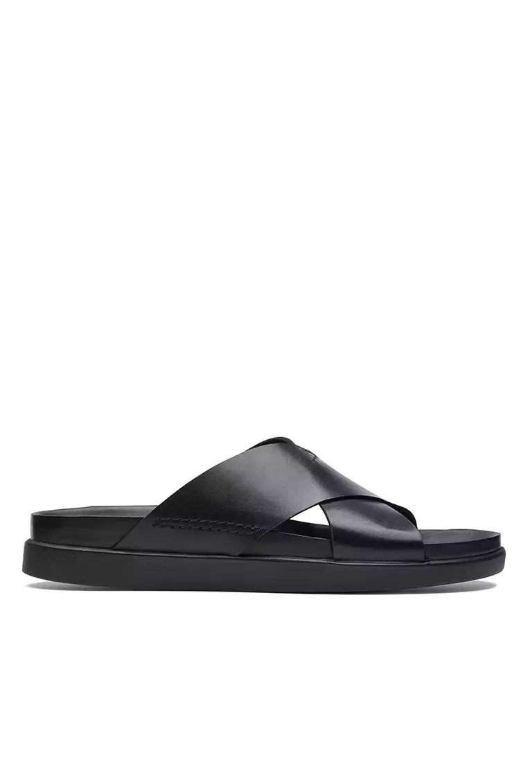 Discount on Clarks  shoes - SKU: Sunder Wave Flat Sandals Black