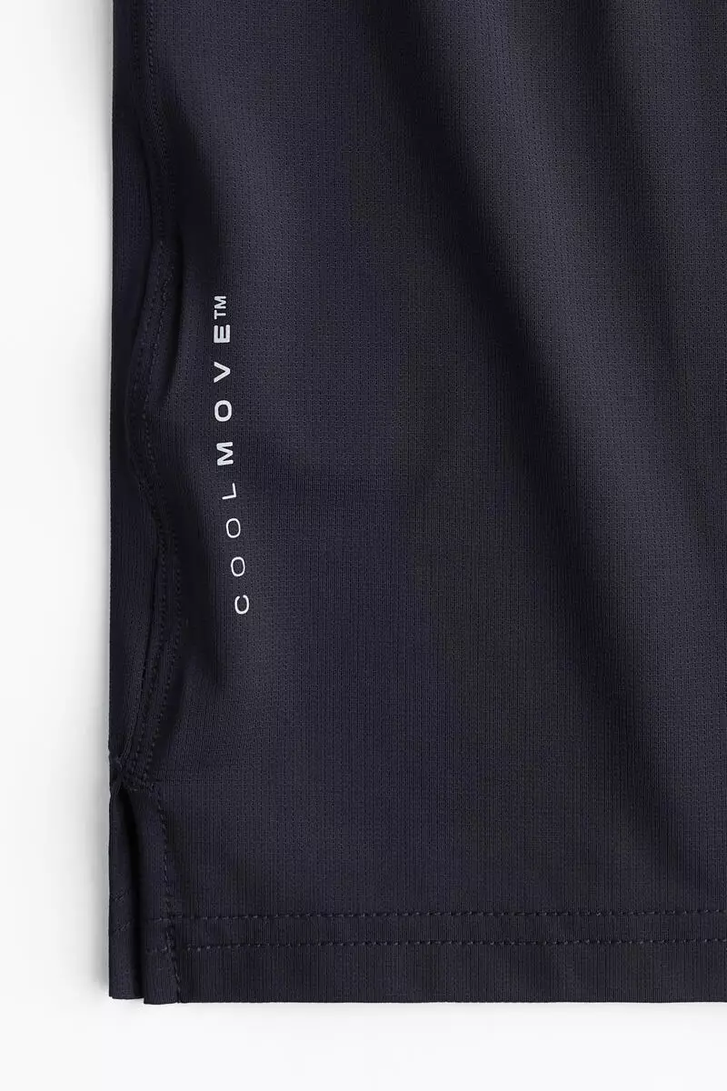 Muscle Fit Sports T-shirt with CoolMove™