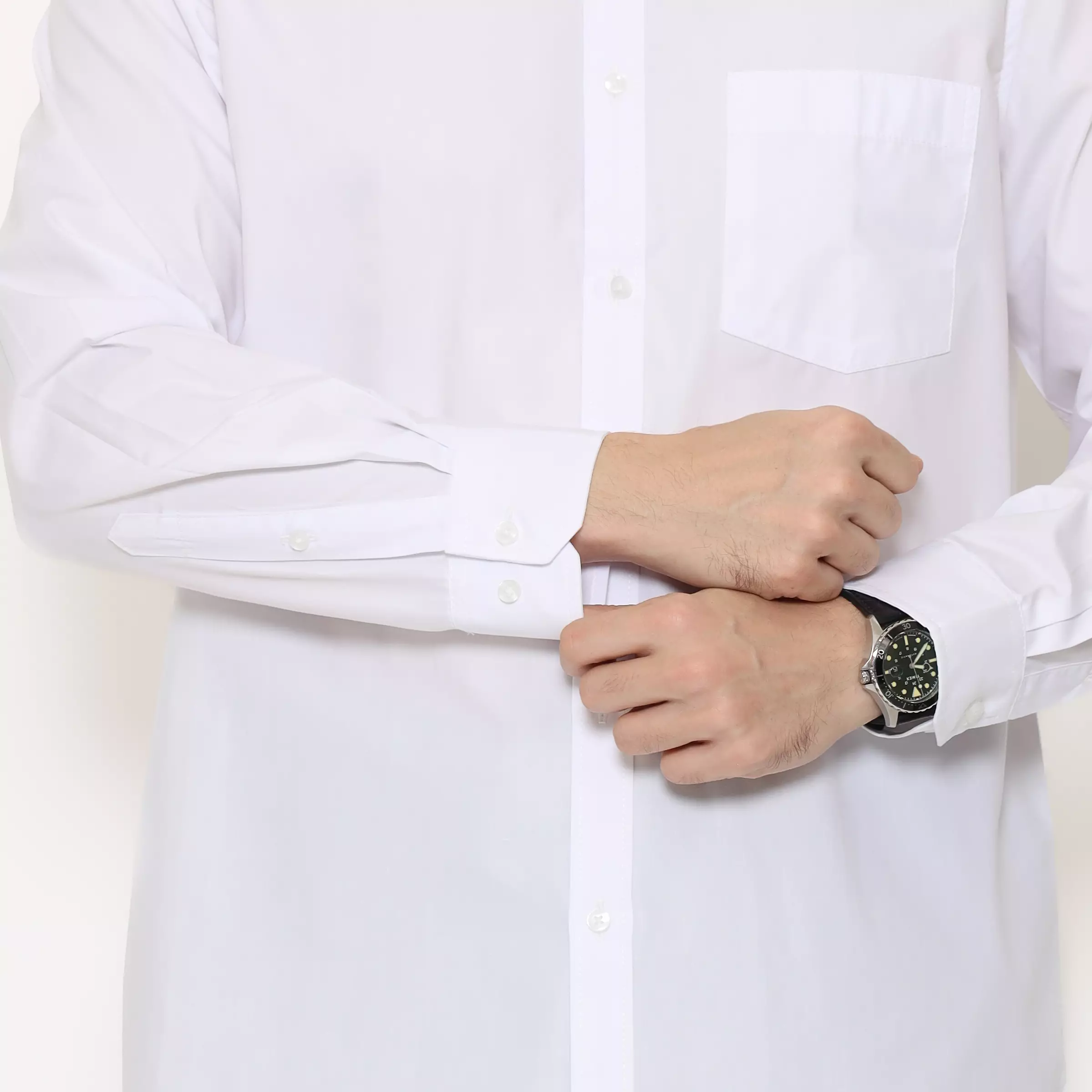 LAWELL DESMOND-MLRF Kemeja Formal Pria Putih Lengan Panjang Regular Fit Polyester Cotton