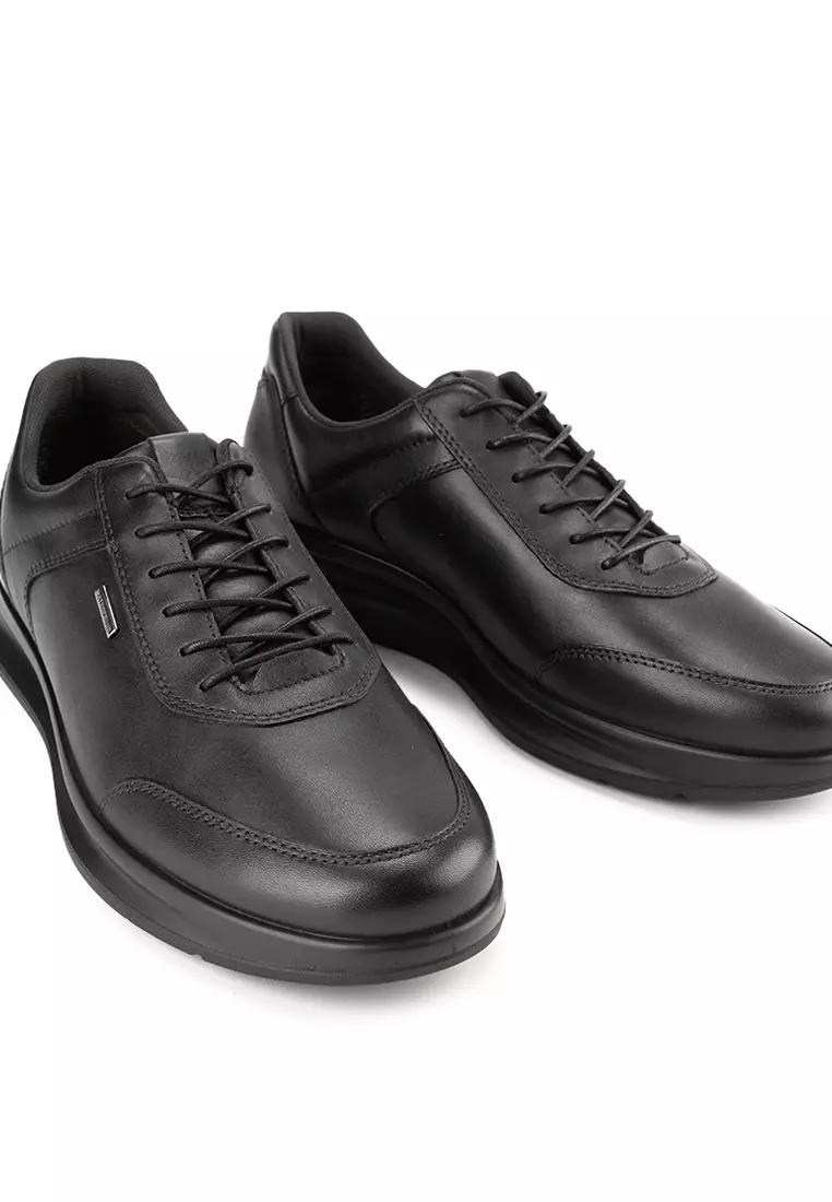 Oswald Lace Up