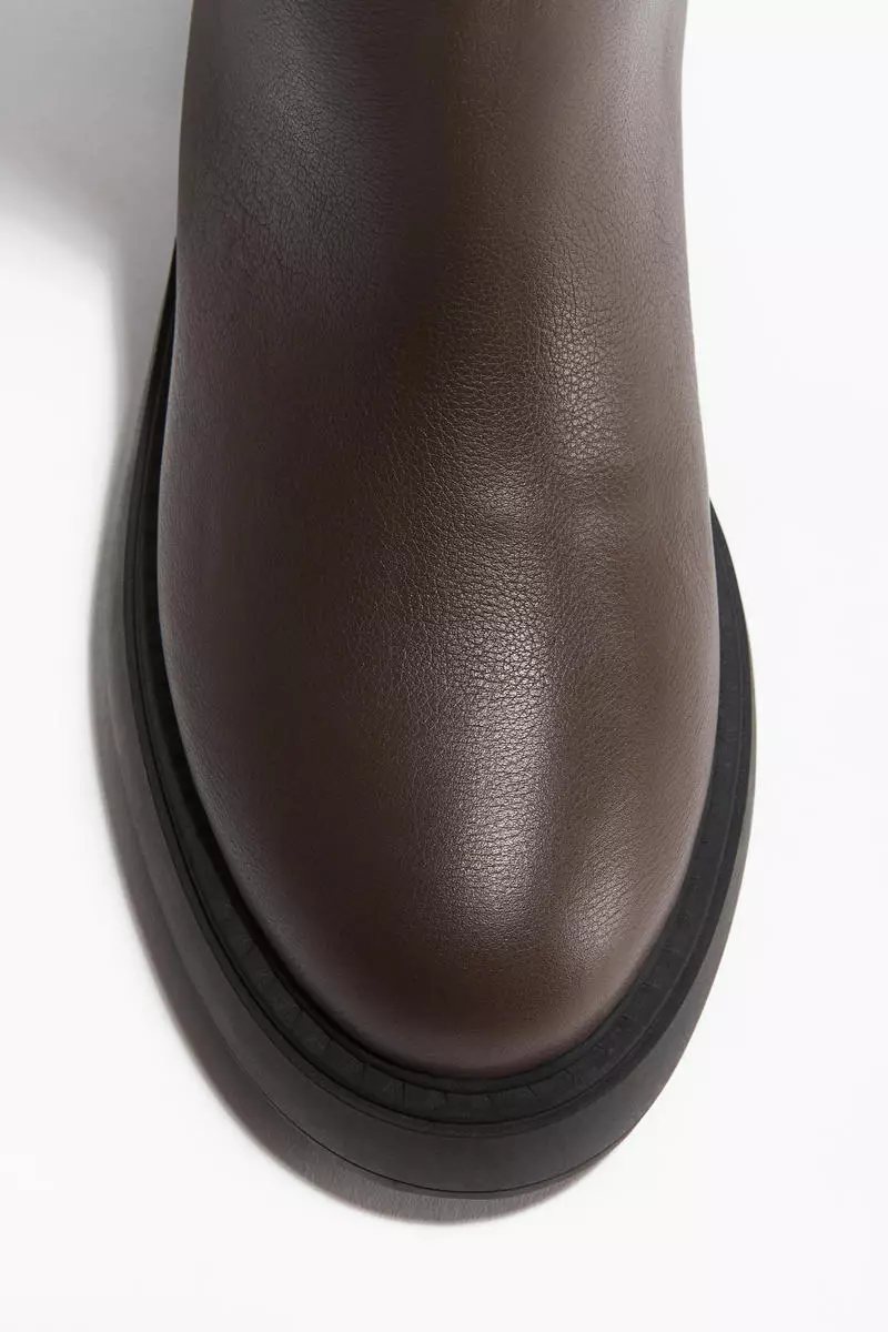 Warm-lined leather boots