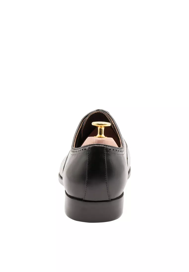 Mendoza Medallion Black Oxford