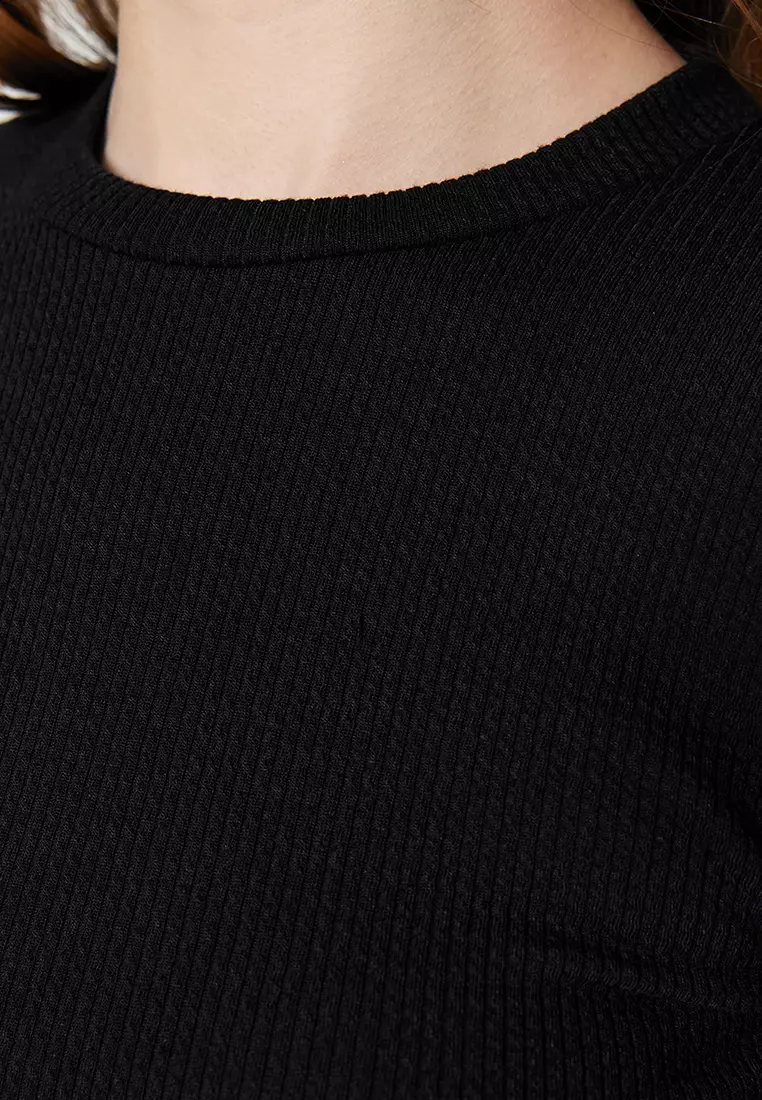 Half Sleeves Knitted Body Tunic with Snap Fastener