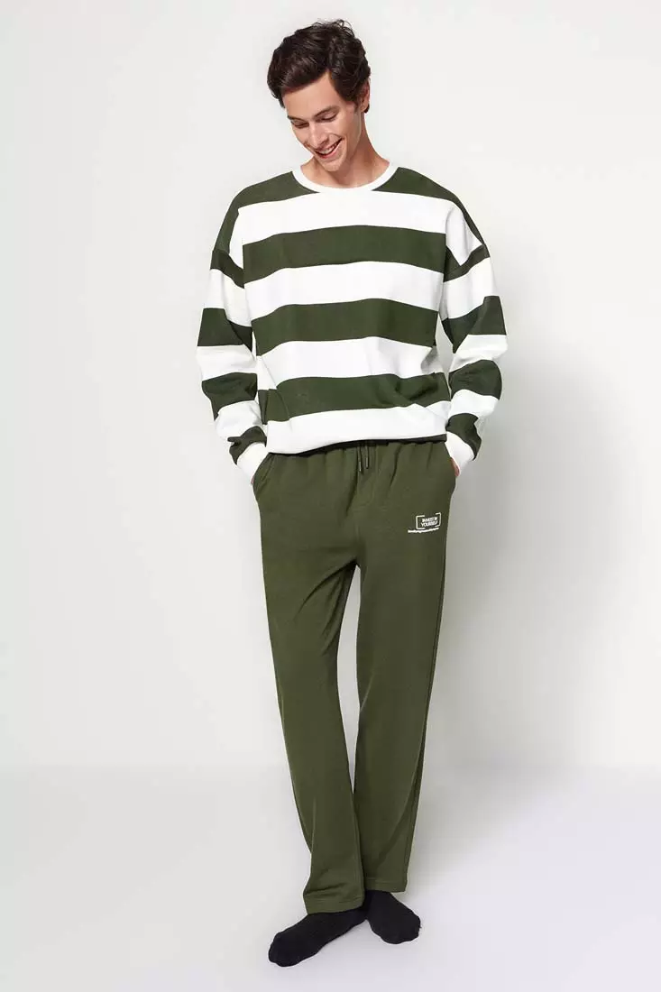 Trendyol Men s Khaki Regular Normal Fit Minimal Fluffy Lettering