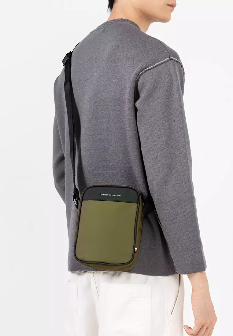 Metal Logo Crossbody Reporter Bag - TH Mainline