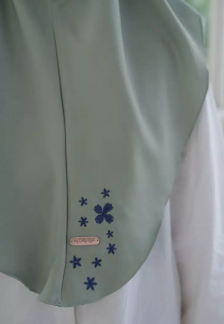 Bergo Azzura Embroidery Matcha