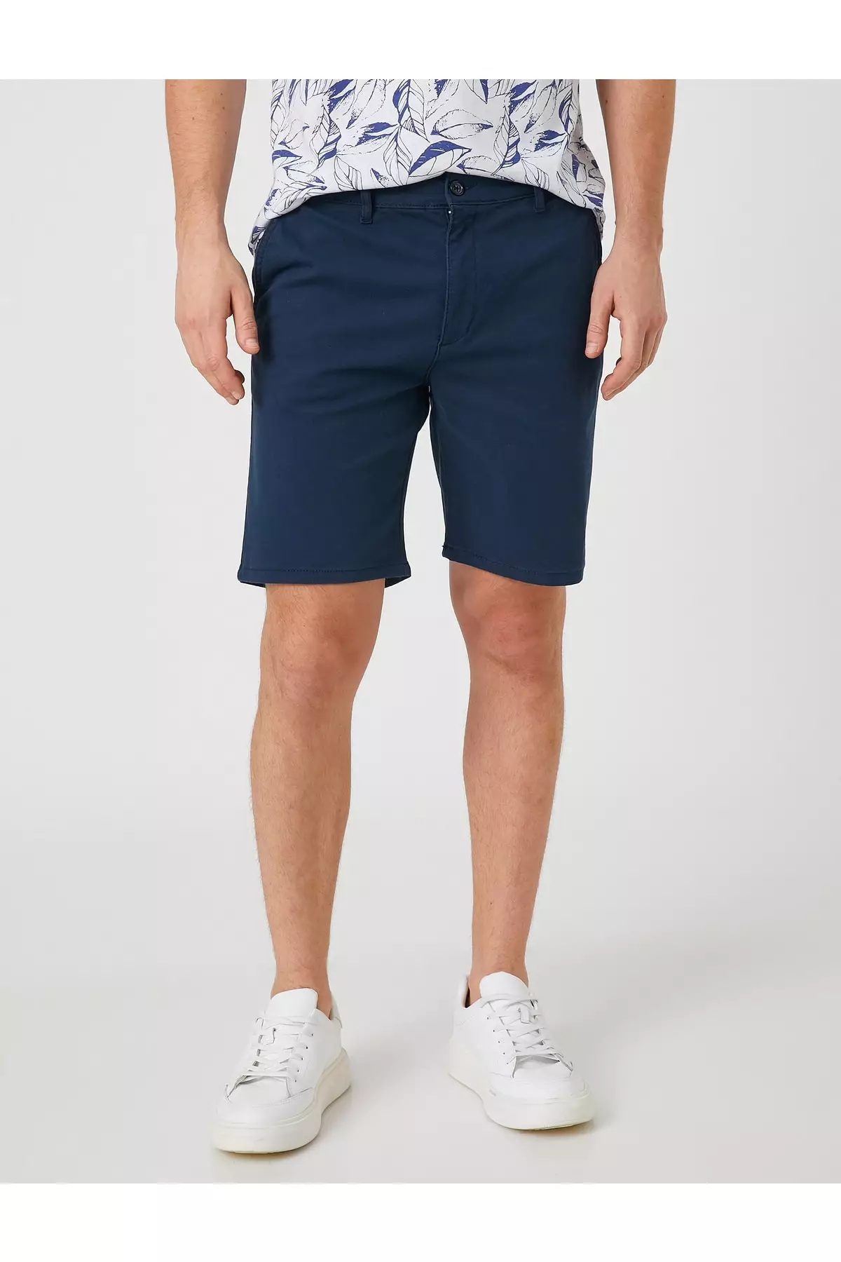 線上選購BLEND Sweat Shorts
