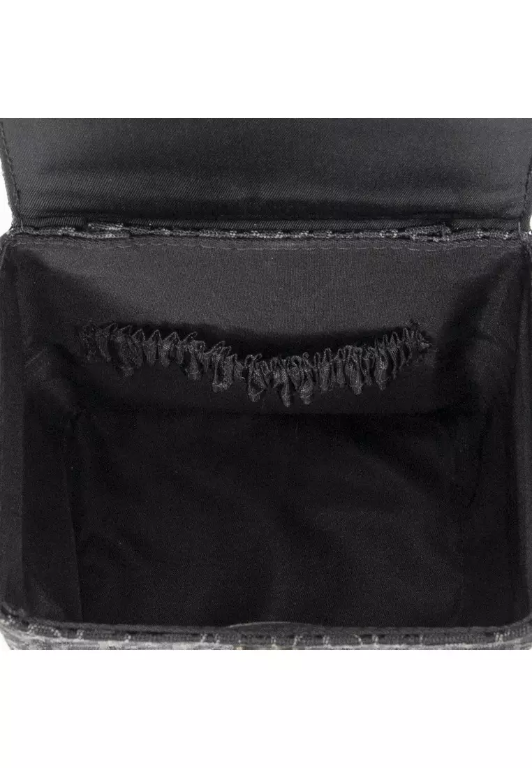 Pre-Loved Street Chic Vanity Case