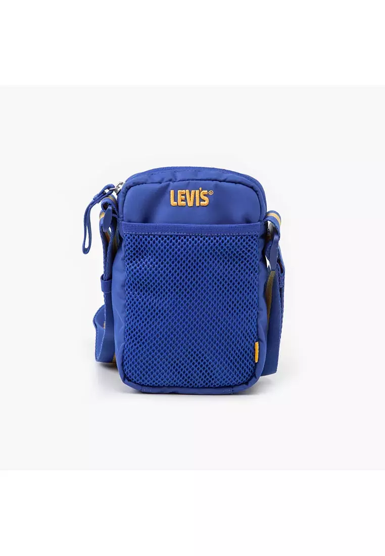 Levi man deals bag