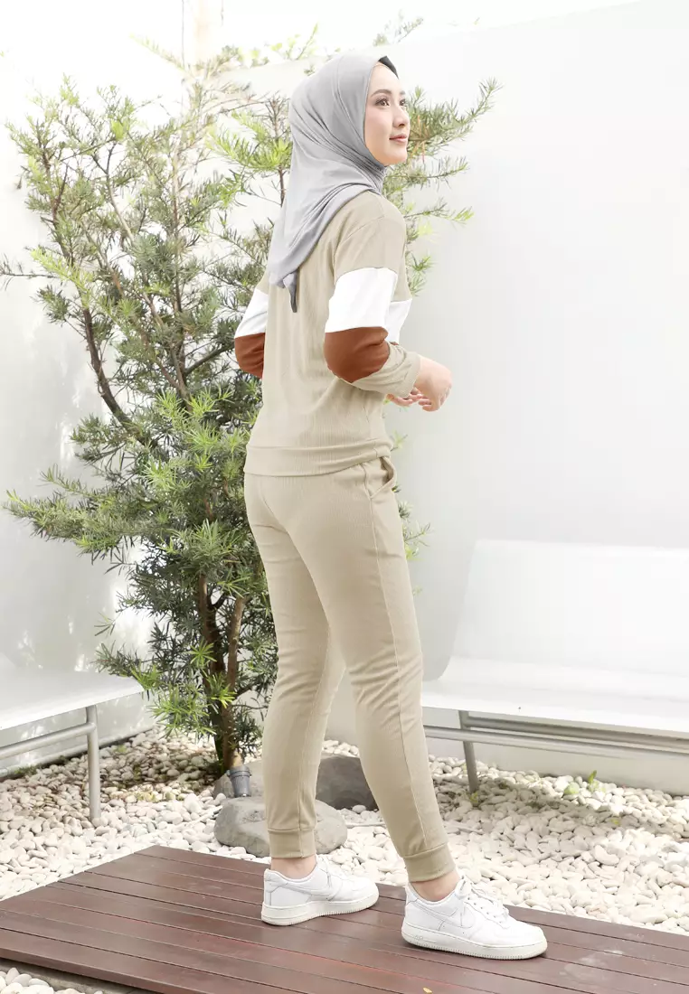 Training Set Olahraga Wanita Aestra Knit Palet Color -  Biscuit Choco