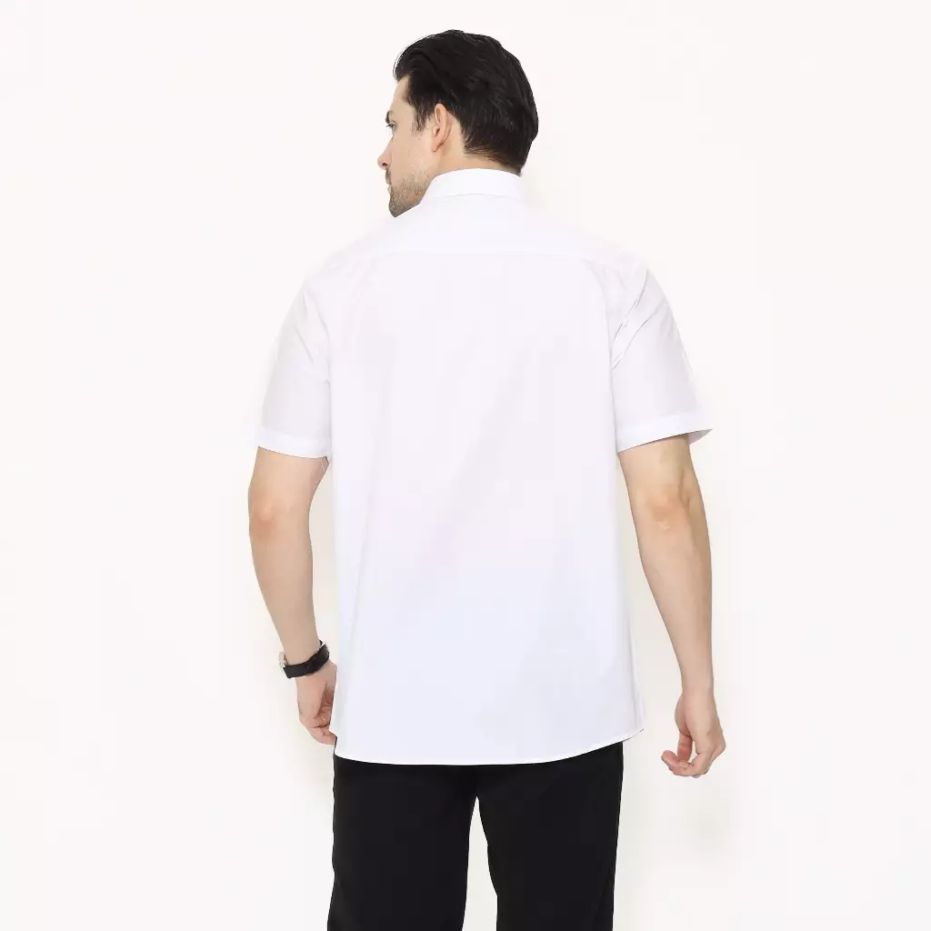 LAWELL DESMOND-MSRF Kemeja Formal Pria Putih Lengan Pendek Regular Fit Polyester Cotton