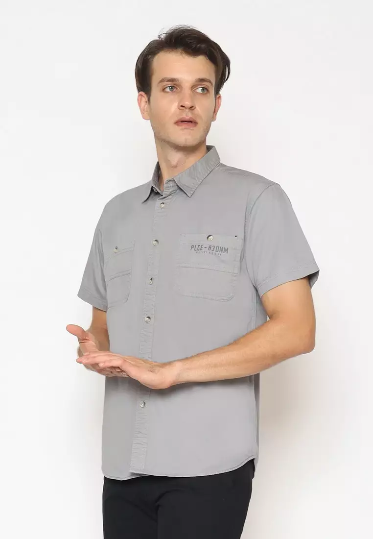 POLICE Kemeja Polos Cotton Twill Kantong Dua Light Grey Regular Fit Pria