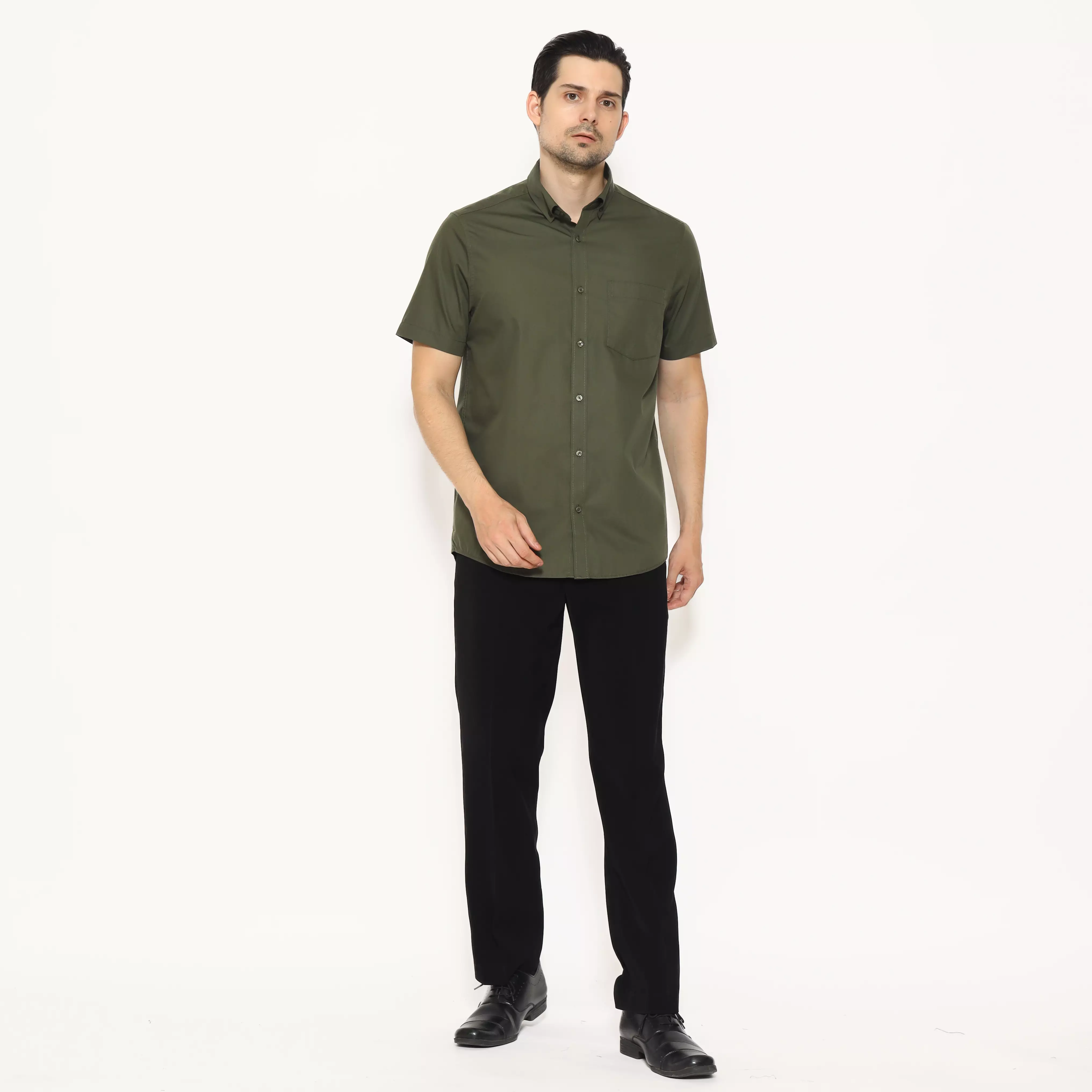 Lawell Kemeja Pria Polos Lengan Pendek Regular Fit – DESMOND-MSRF-ARM | Army | Easy Care, Wrinkle Resistant