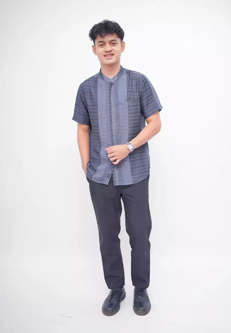Ryusei Kemeja Kerah Koko Lengan Pendek Yahata Charcoal Blue