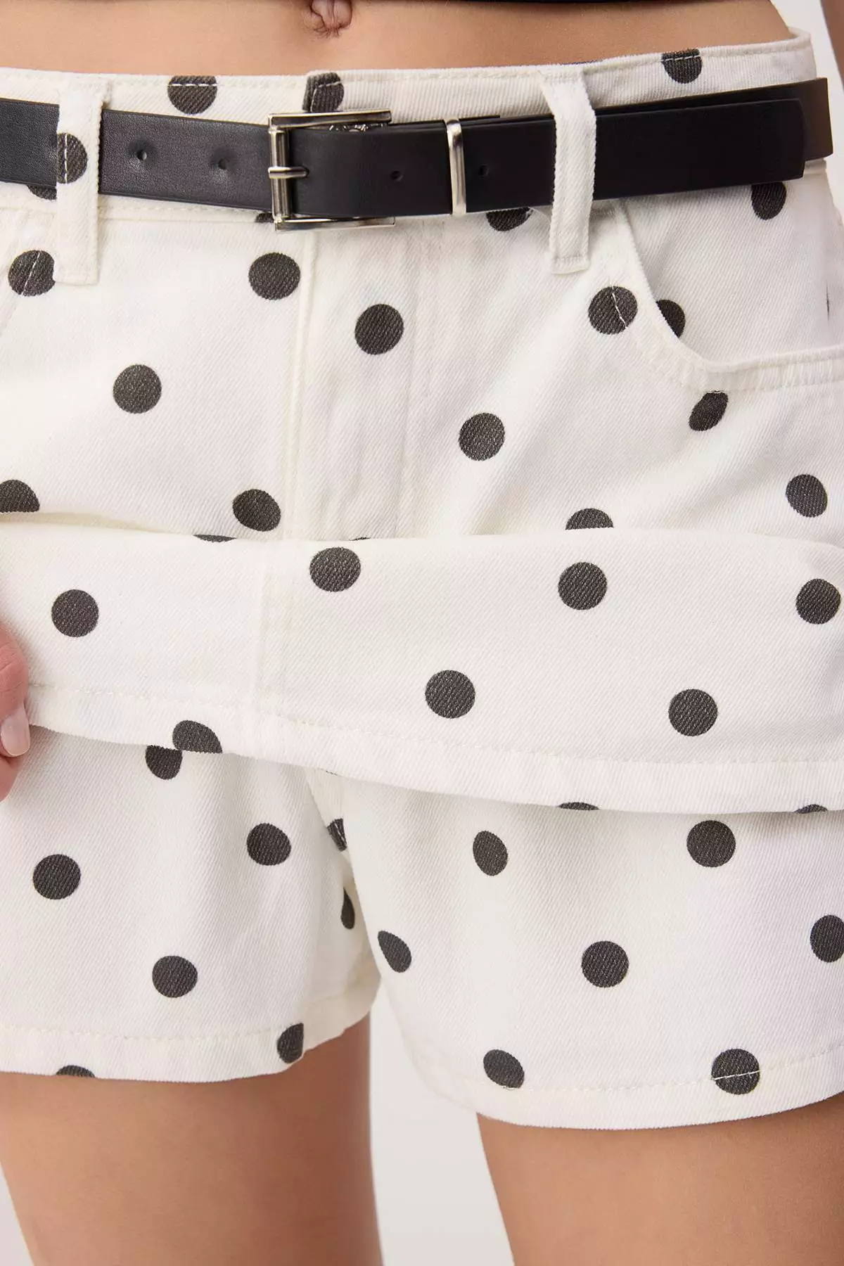 Multi-Colored Polka Dot Patterned Belt Detailed Back Skirt-Looking Denim Shorts Skirt Twoaw26Sr2
