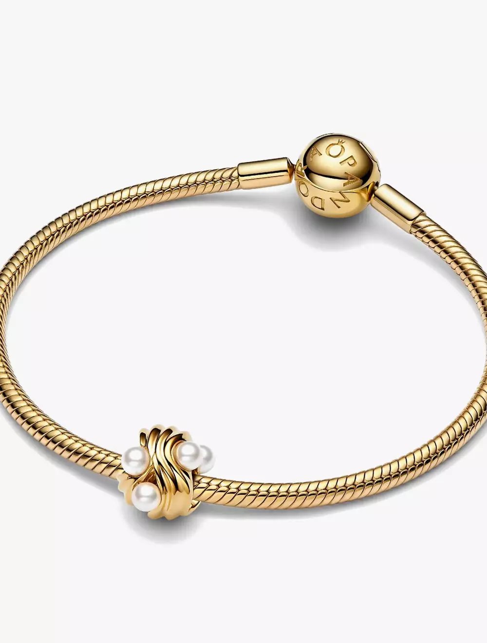 14k gold-plated charm with white lacquered artificial pearl