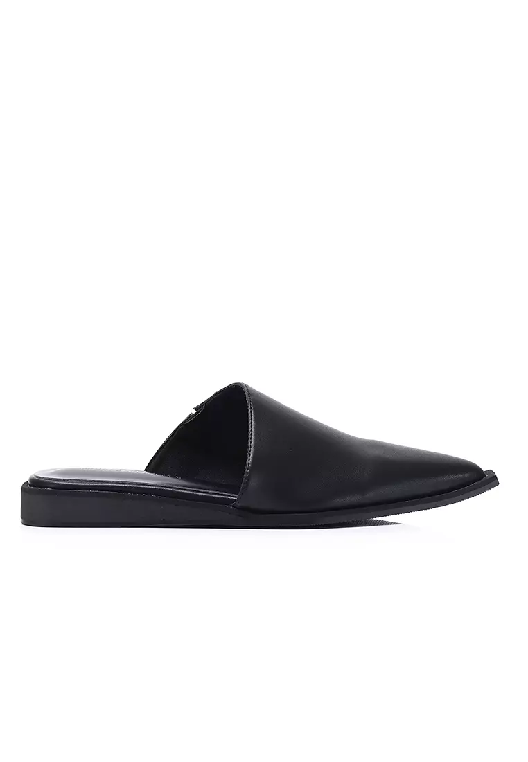 Discount on Milliot & Co.  shoes - SKU: Aira Slip On Sandals