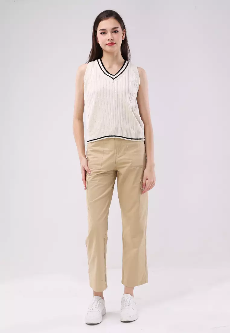 Knitted V-neck Sleeveless Blouse