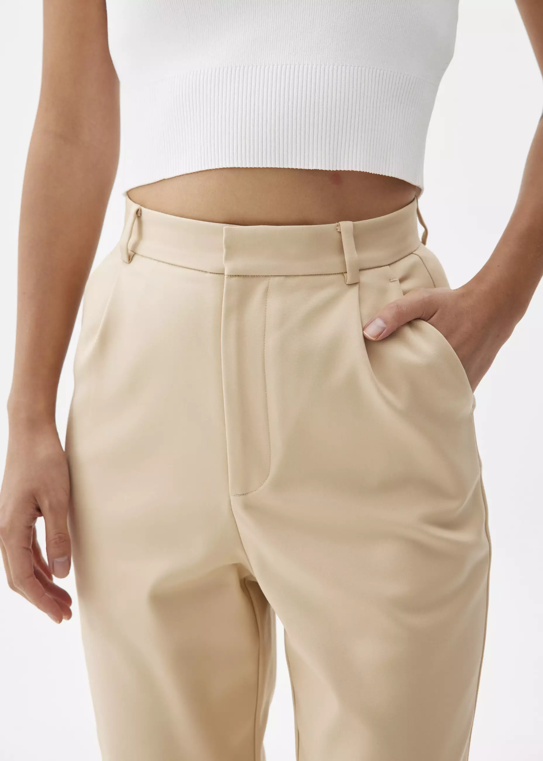 Celana Wanita - Lynn Tailored Peg Leg Chino Pants