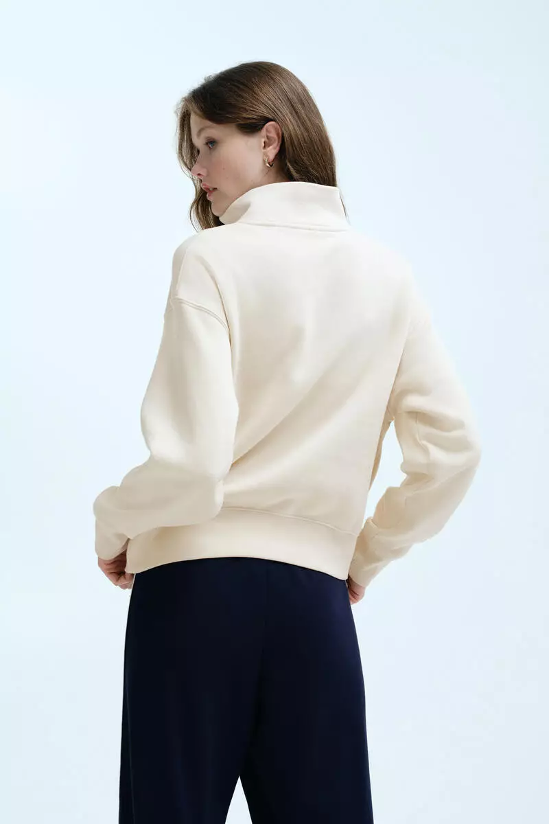 Zip-top sweatshirt
