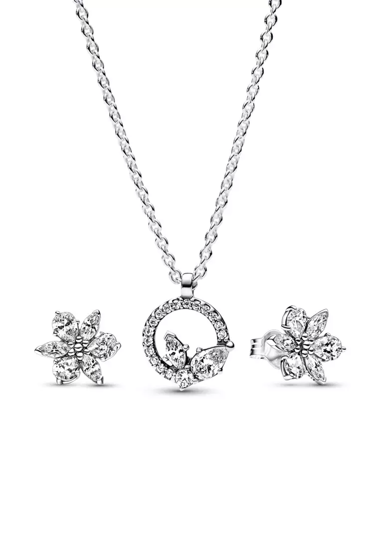 Pandora snowflake store necklace and earrings