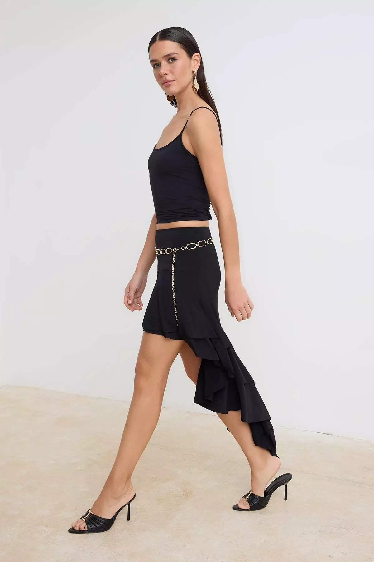 Black Ruffle Detailed Midi Knitted Sandy Skirt Tprss26Et00019