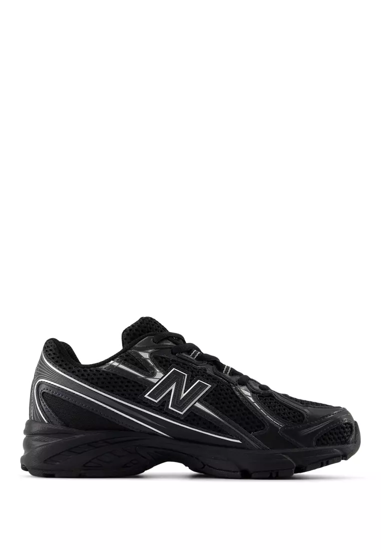 740 Classic Lifestyle Shoes