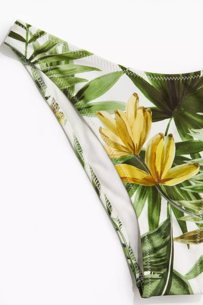 Cheeky bikini bottoms