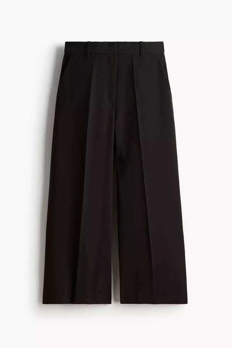 Wide ankle-length trousers