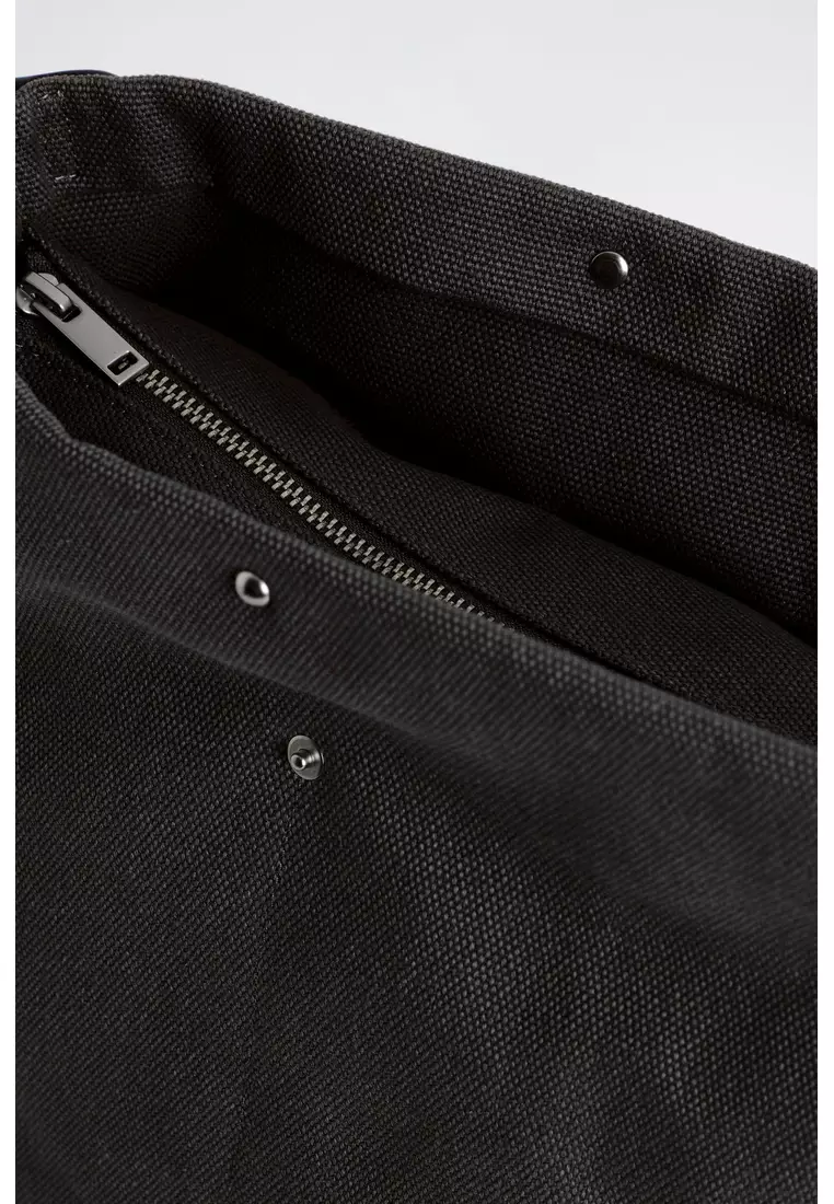 UTILITY MESSENGER BAG - CANVAS