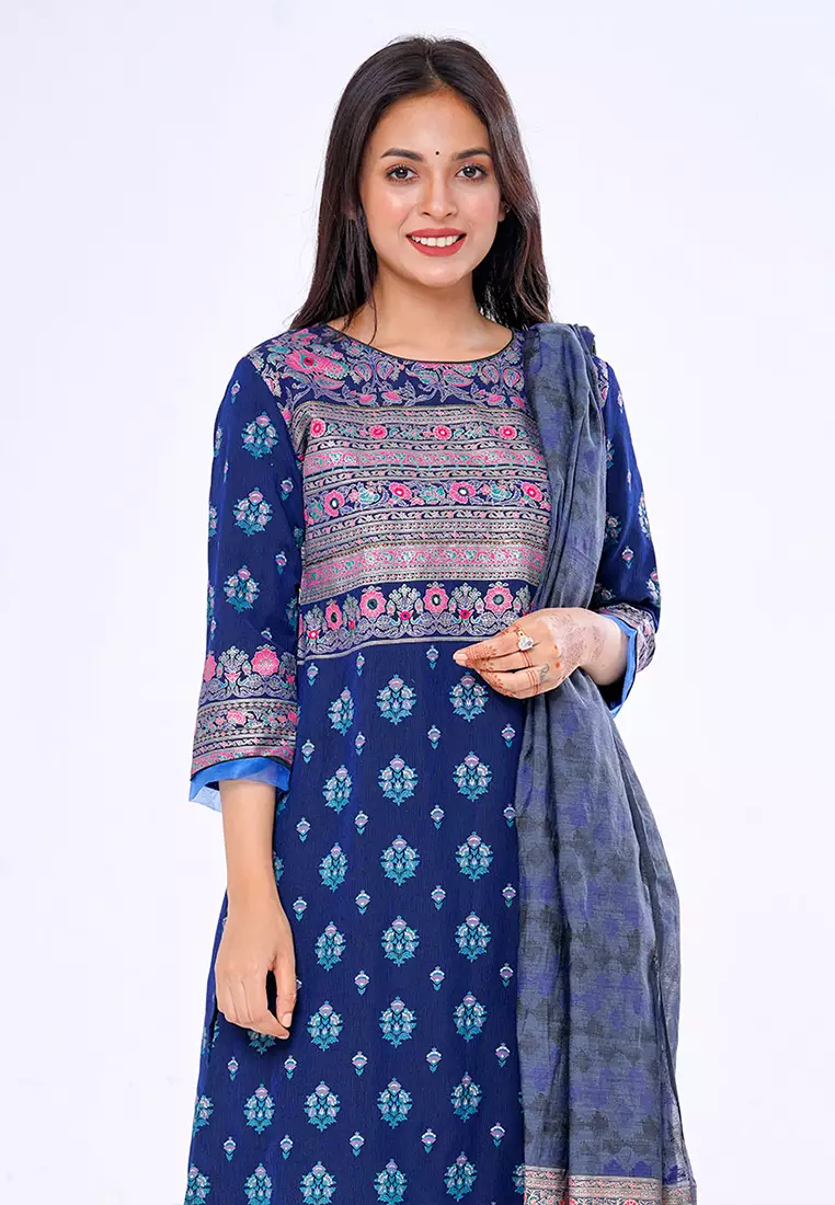 Le Reve 手工制作长袍（带下装和围巾）