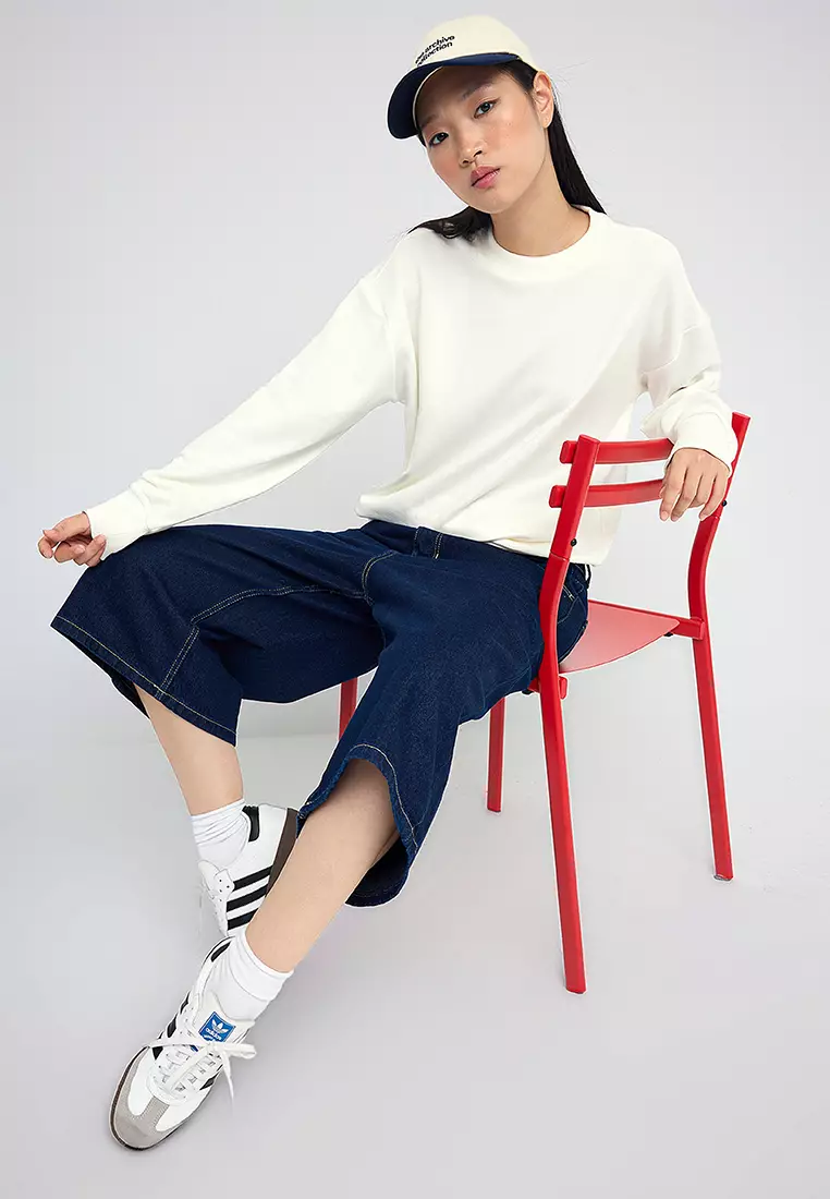 Round Neck Knitted Sweatshirt