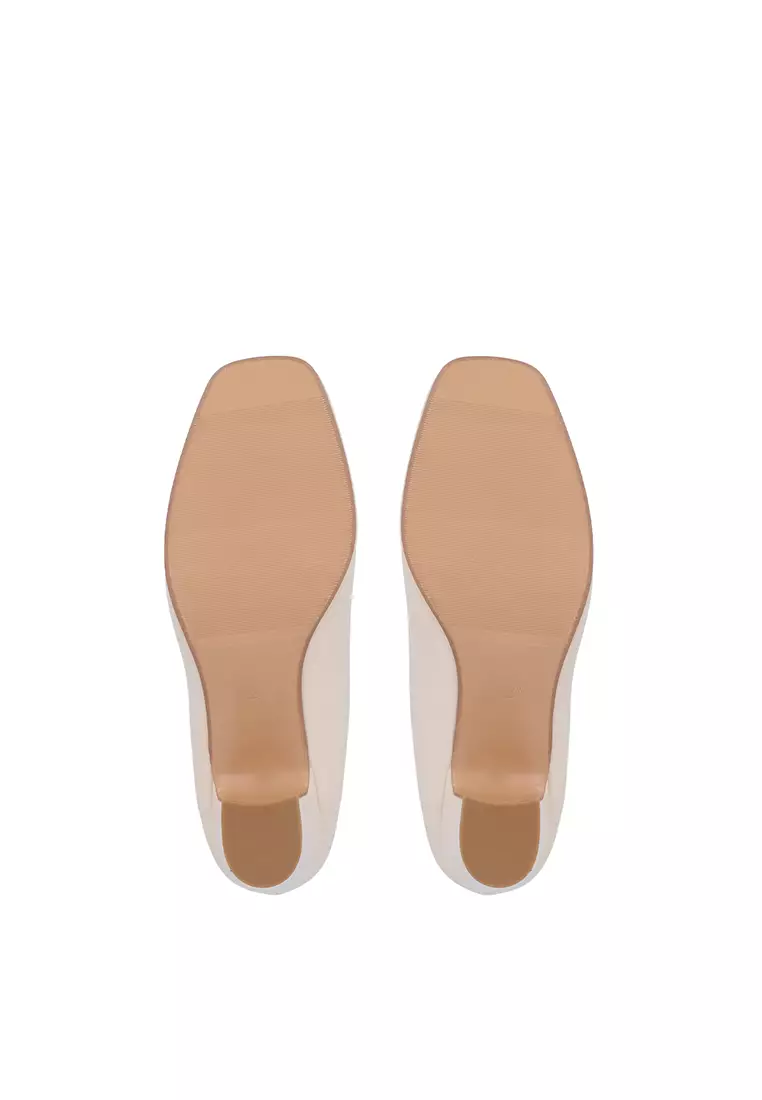 Beige Vivienne Pumps