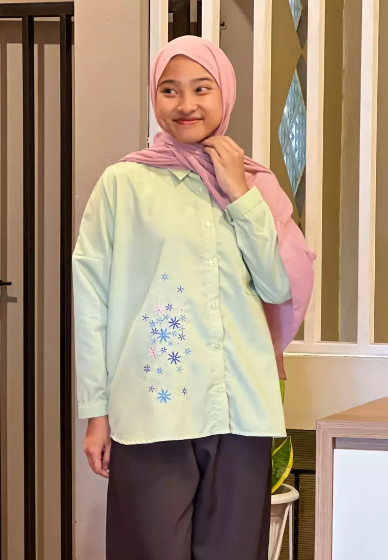 Felicia Embrodery Matcha - Blouse Atasan Wanita